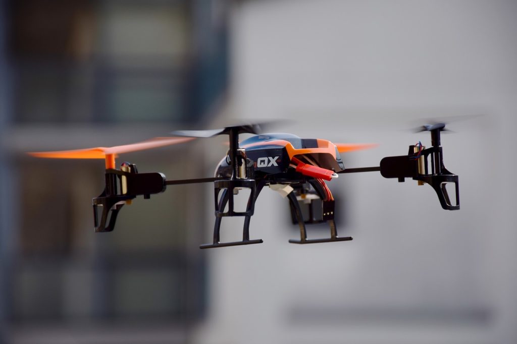 drone-674238_1280-1