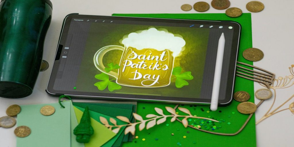 Traditionelle irische Bräuche und Speisen am Saint Patrick's Day